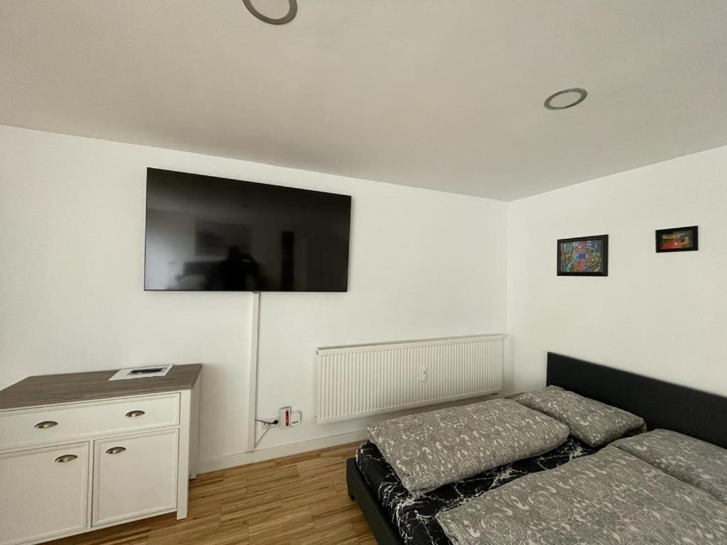Bungalow Mit Terrasse Регенсбург Екстериор снимка